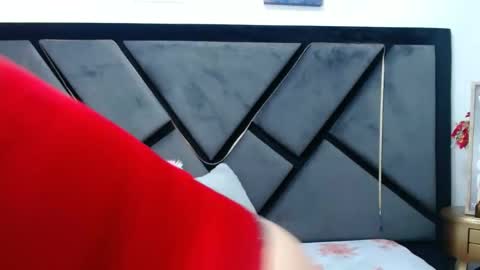 Snapshot of gabrieladurann chatting on February 7, 7:38 pm GABRIELA online show from February 7, 7:38 pm