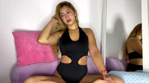 Snapshot of gabrielatafur1 chatting on October 25, 11:07 am gabrielatafur1 online show from October 25, 11:07 am