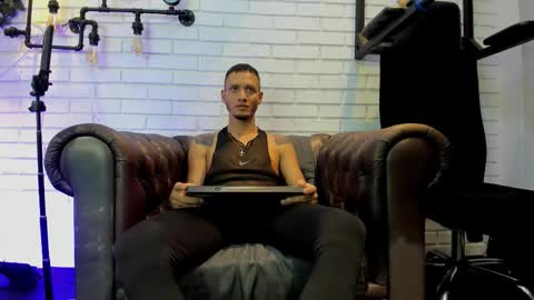 gabrieldraven online show from October 22, 7:46 pm