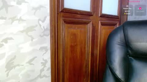 Snapshot of gabriella27_ chatting on September 16, 11:22 am gabriella online show from September 16, 11:22 am