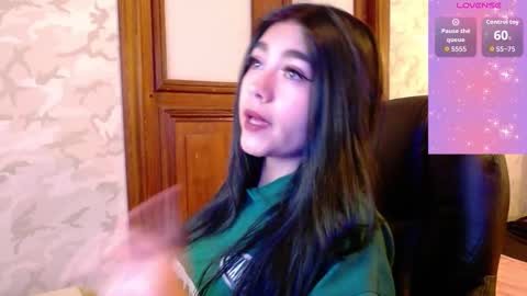 Snapshot of gabriella27_ chatting on November 7, 8:14 am gabriella online show from November 7, 8:14 am