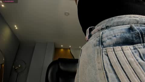 Gabriella Lee online show from January 9, 3:20 am