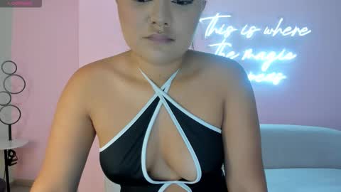 Snapshot of gabriellalee_ chatting on March 18, 3:20 am Gabriella Lee online show from March 18, 3:20 am