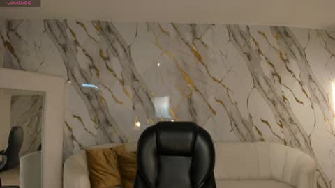 Snapshot of gabriellalee_ chatting on April 5, 3:26 am Gabriella Lee online show from April 5, 3:26 am