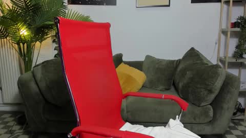 Snapshot of gabrielle_lust chatting on March 12, 4:18 am Gabrielle online show from March 12, 4:18 am