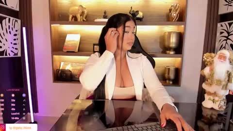 Snapshot of gaby_blaze chatting on December 6, 8:07 pm Gaby Blaze online show from December 6, 8:07 pm