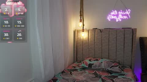 Gaby evansz online show from March 27, 9:32 am