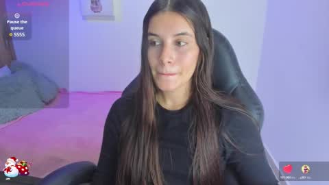 Snapshot of gaby_olsen chatting on December 1, 10:10 pm Gabriela online show from December 1, 10:10 pm
