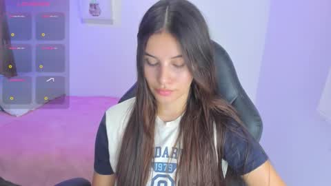 Snapshot of gaby_olsen chatting on December 4, 10:30 pm Gabriela online show from December 4, 10:30 pm