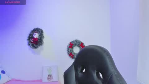 Snapshot of gaby_olsen chatting on December 11, 11:32 pm Gabriela online show from December 11, 11:32 pm