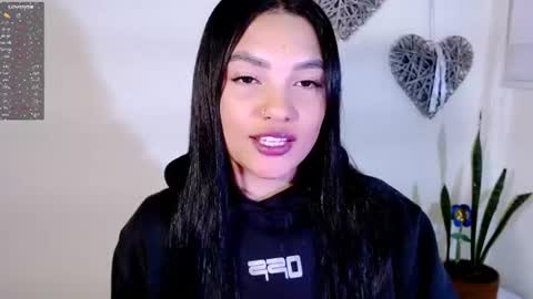 Snapshot of gaby_saikozz chatting on July 19, 1:53 am My name is Gabriela.. nice to meet you thumbs up please its very important to me online show from July 19, 1:53 am
