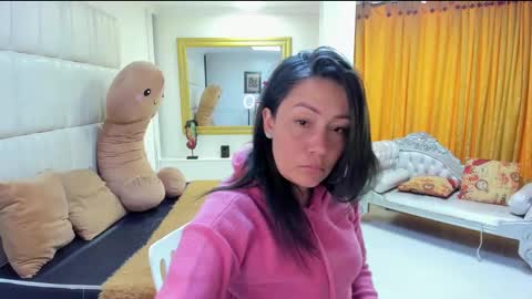 gabriela online show from December 9, 5:19 pm