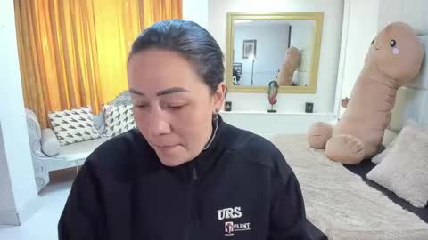 Snapshot of gaby_trent chatting on November 7, 1:11 pm gabriela online show from November 7, 1:11 pm