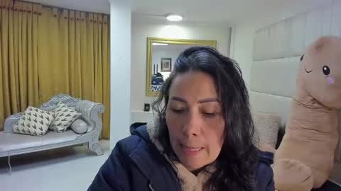 Snapshot of gaby_trent chatting on December 3, 10:24 am gabriela online show from December 3, 10:24 am