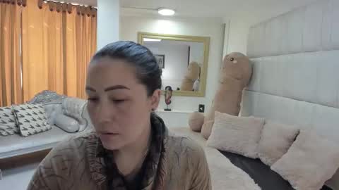 Snapshot of gaby_trent chatting on December 16, 3:06 pm gabriela online show from December 16, 3:06 pm