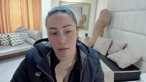 gabriela online show from December 18, 12:22 pm