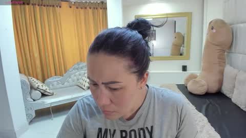 Snapshot of gaby_trent chatting on March 25, 4:46 pm gabriela online show from March 25, 4:46 pm