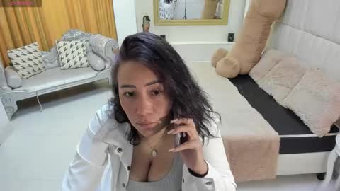 Snapshot of gaby_trent chatting on April 9, 3:39 pm gabriela online show from April 9, 3:39 pm