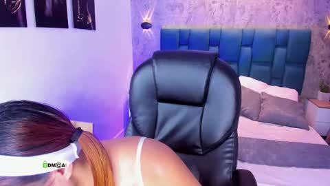 Snapshot of gabyjackson1 chatting on November 19, 12:27 pm Gaby Jackson1 online show from November 19, 12:27 pm