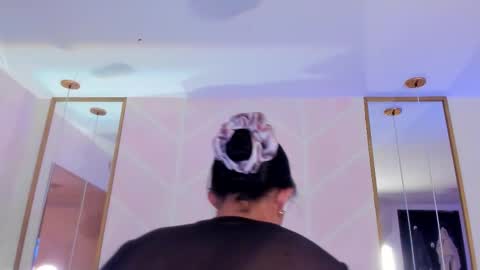 Gaby online show from November 27, 8:11 pm