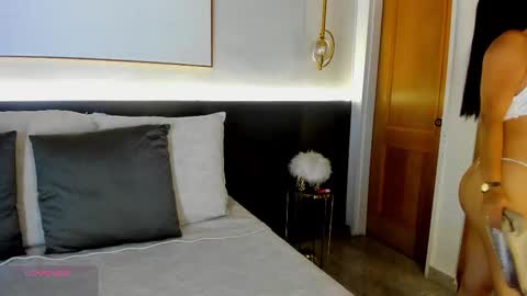 Gaby Vega  online show from January 13, 11:37 am