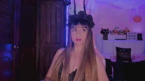 gabyye capprins online show from October 9, 12:30 am