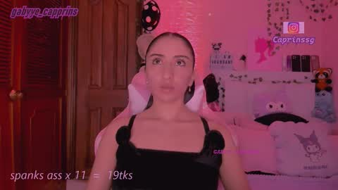 gabyye capprins online show from February 4, 12:38 am