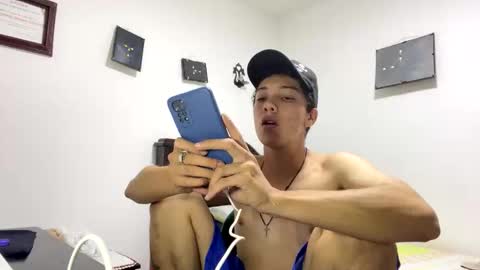 Snapshot of gadiel_sex chatting on November 6, 11:48 pm gadiel_sex online show from November 6, 11:48 pm