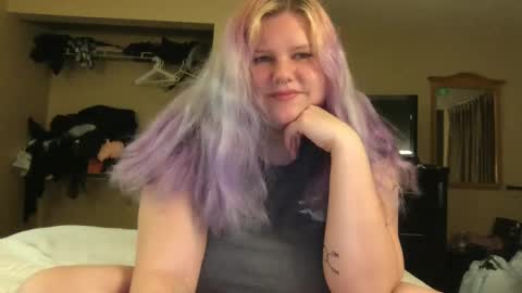 Snapshot of gaebaetae chatting on December 6, 5:00 pm Eryn online show from December 6, 5:00 pm