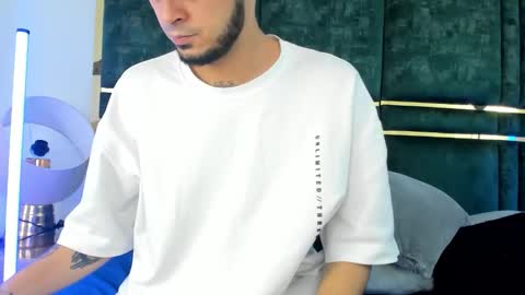 Snapshot of gael_coral chatting on December 1, 1:27 pm Gael Coral some hot latinos online show from December 1, 1:27 pm