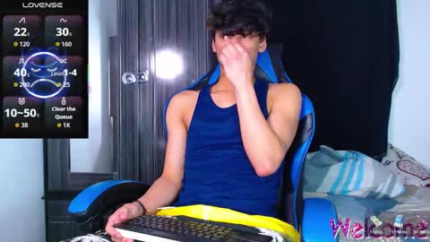 gael_jones online show from December 22, 5:15 am