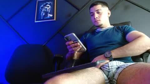 gael_williams3 online show from January 1, 11:18 pm