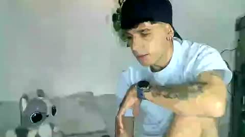 Snapshot of gaelgarcia07 chatting on February 11, 12:26 am Gael Garca online show from February 11, 12:26 am