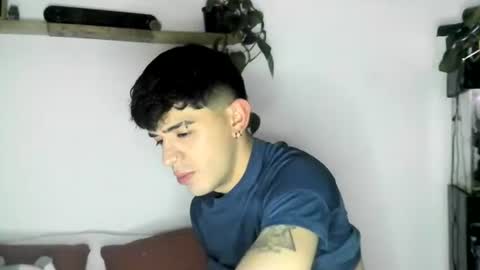 Snapshot of gaelgarcia07 chatting on February 14, 8:33 am Gael Garca online show from February 14, 8:33 am