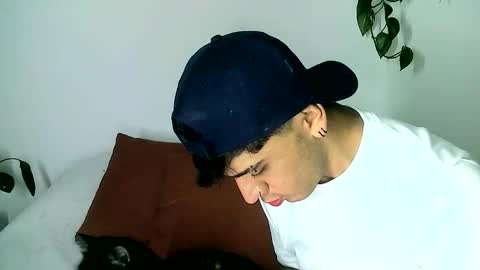 Snapshot of gaelgarcia07 chatting on February 17, 3:58 am Gael Garca online show from February 17, 3:58 am