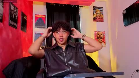 Snapshot of gaeloconner chatting on December 20, 8:27 pm Gael Conner online show from December 20, 8:27 pm