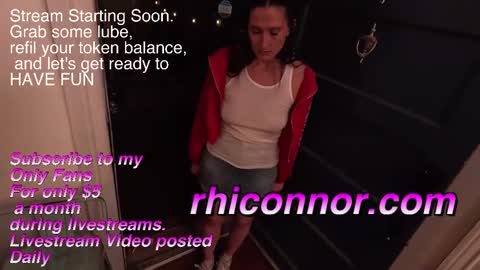 Snapshot of gagngush chatting on October 23, 11:14 pm Rhi Connor   online show from October 23, 11:14 pm