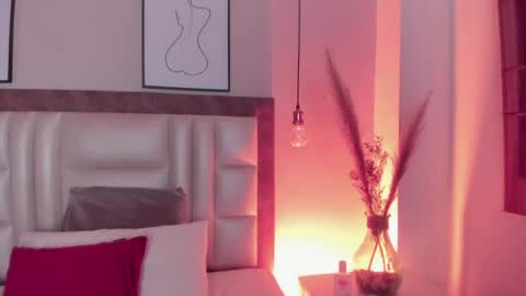 GahiaBelucci online show from April 3, 6:06 pm