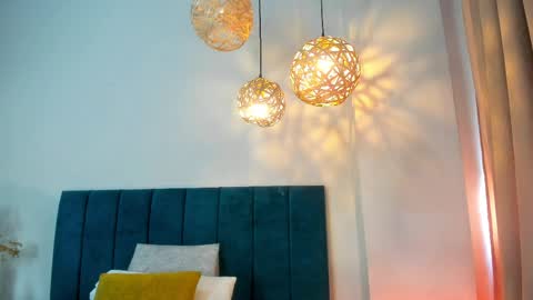 GahiaBelucci online show from April 4, 5:32 pm