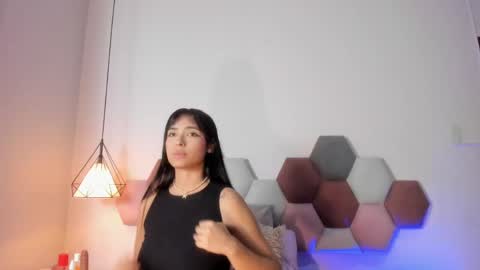 Snapshot of gahiabelucci chatting on April 27, 6:17 pm GahiaBelucci online show from April 27, 6:17 pm