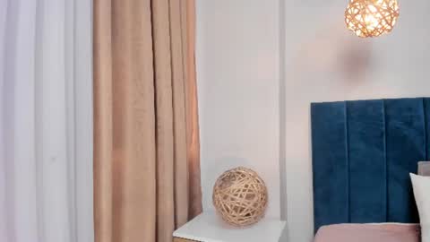 Snapshot of gahiabelucci chatting on June 25, 6:23 pm GahiaBelucci online show from June 25, 6:23 pm