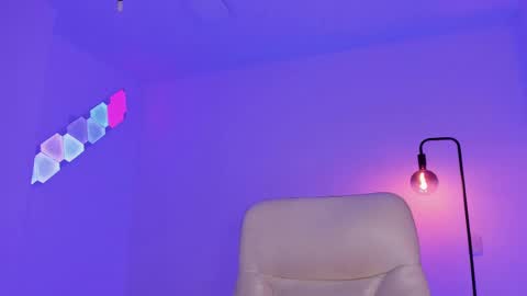 Snapshot of gaia_lyra chatting on February 20, 2:18 am Gaia online show from February 20, 2:18 am