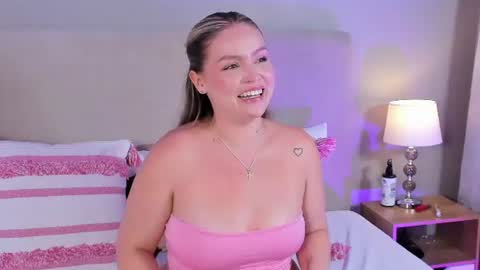 Gaia Baker  online show from June 14, 2:24 am