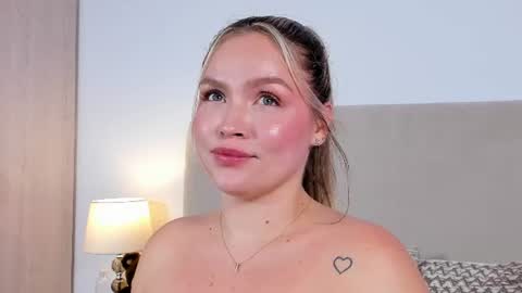 Gaia Baker  online show from July 5, 4:19 am