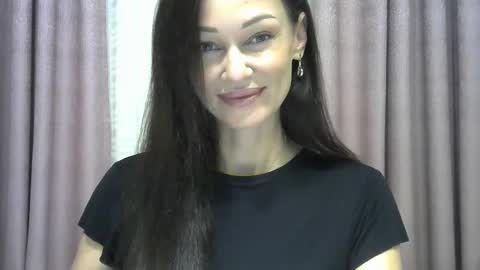 Snapshot of galaxy_33 chatting on September 10, 9:31 am galaxy_33 online show from September 10, 9:31 am