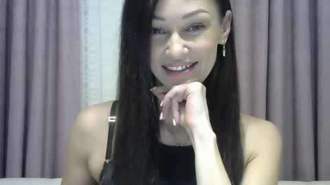 Snapshot of galaxy_33 chatting on September 24, 9:45 am galaxy_33 online show from September 24, 9:45 am