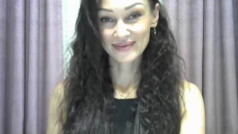 Snapshot of galaxy_33 chatting on September 25, 8:18 am galaxy_33 online show from September 25, 8:18 am
