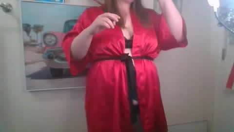 PrincessPoppy online show from April 27, 4:49 pm