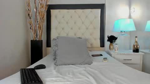  Gale  online show from October 18, 1:12 pm