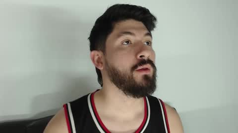 Snapshot of galit_g chatting on November 25, 12:54 am Gari online show from November 25, 12:54 am